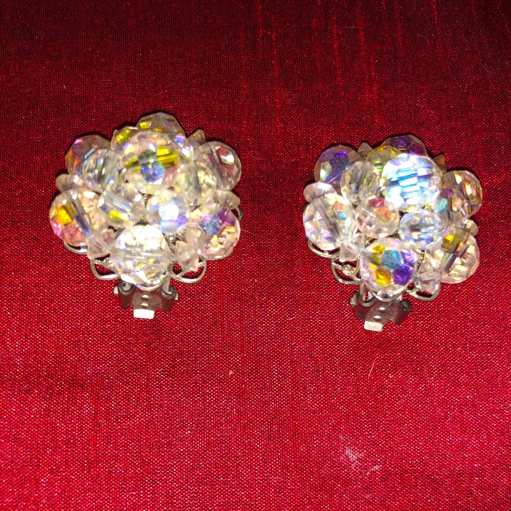 VINTAGE IRIDESCENT CRYSTAL CLIP EARRINGS PRISTINE